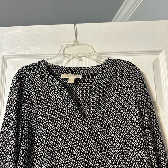 Michael Kors Floral Casual Blouse - Picture 2 of 14